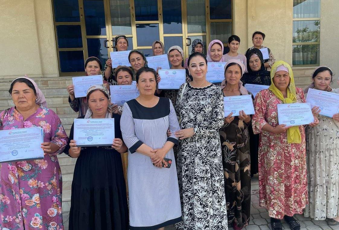 15 unemployed women are trained and received certificates within the framework of the project “One deputy – assistant to a hundred women”