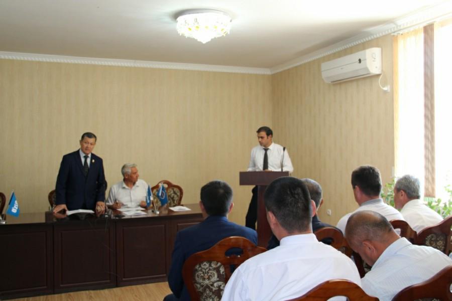Sh.Safarbayev: “Urganch shahrida 29 ta  loyihadan birortasi ham ishga tushirilmagan”