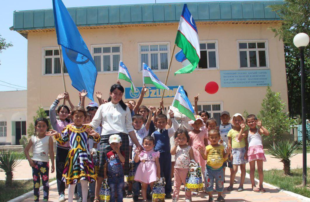 УзЛиДеП порадовал подарками 30 джизакских детей из социально- нуждающихся семей 