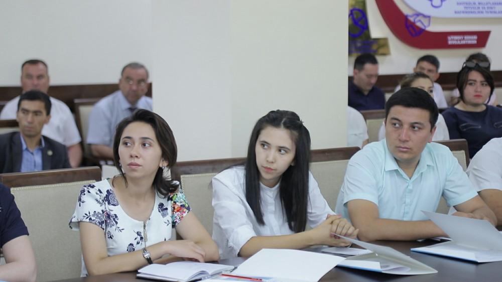 УзЛиДеП организовал учебный семинар, посвященный широкому обсуждению сути и содержания Государственной программы  “Yoshlar – kelajagimiz” (ФОТО)
