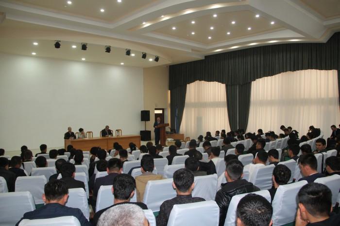 Oliy Majlis Qonunchilik palatasi deputati yoshlar bilan uchrashdi