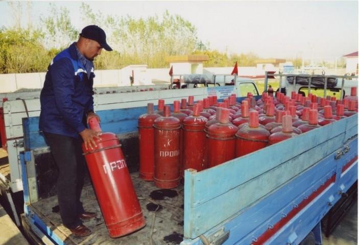 После вмешательства депутата  в  “Юкори Шовот”  начали привозить баллоны для сжиженного газа