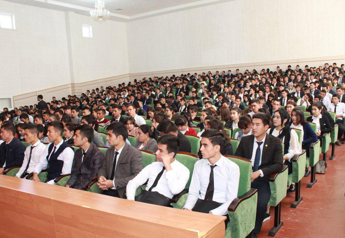 Dialogue of UzLiDeP deputy with the youth of Syrdarya