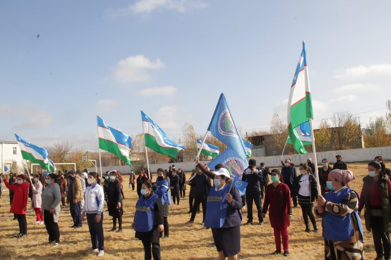 Vobkent hosts mass walking marathon