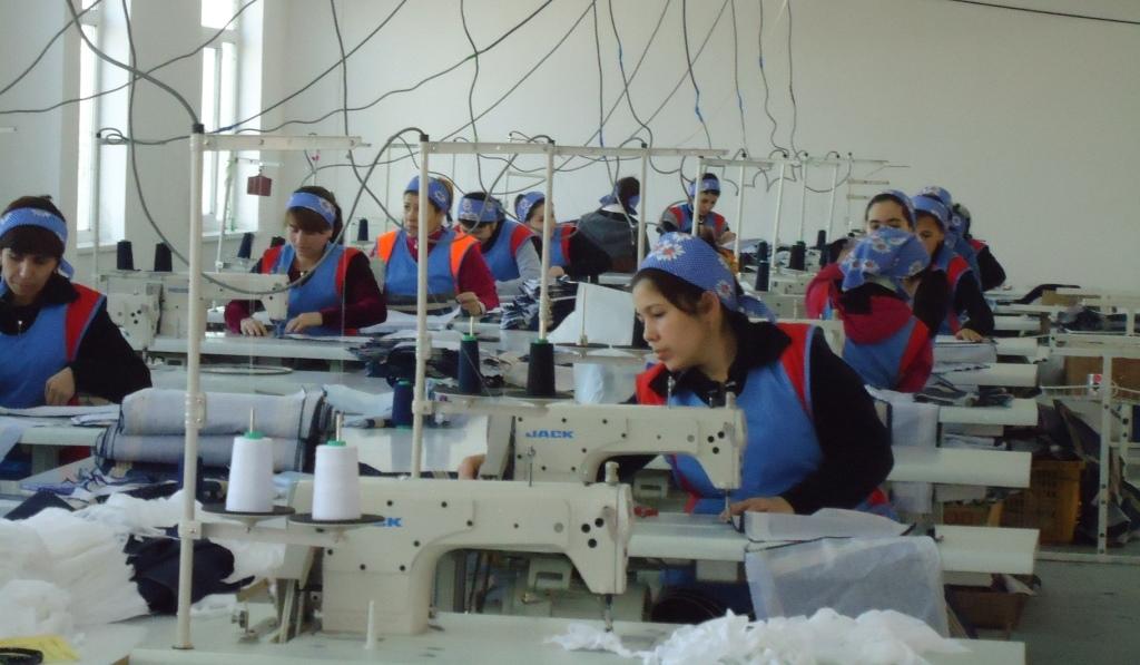 По инициативе Хазораспского районного Совета УзЛиДеП 40 женщин обеспечены работой 