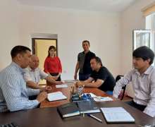 A deputy together with Hokim&#039;s assistants and youth leaders studied the problems of mahallas