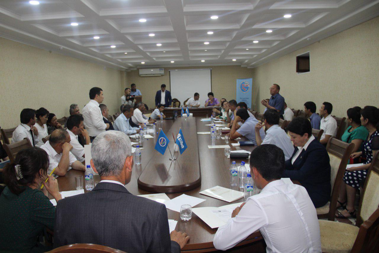 Deputies of UzLiDeP heard the report of the first deputy hokim (governor)