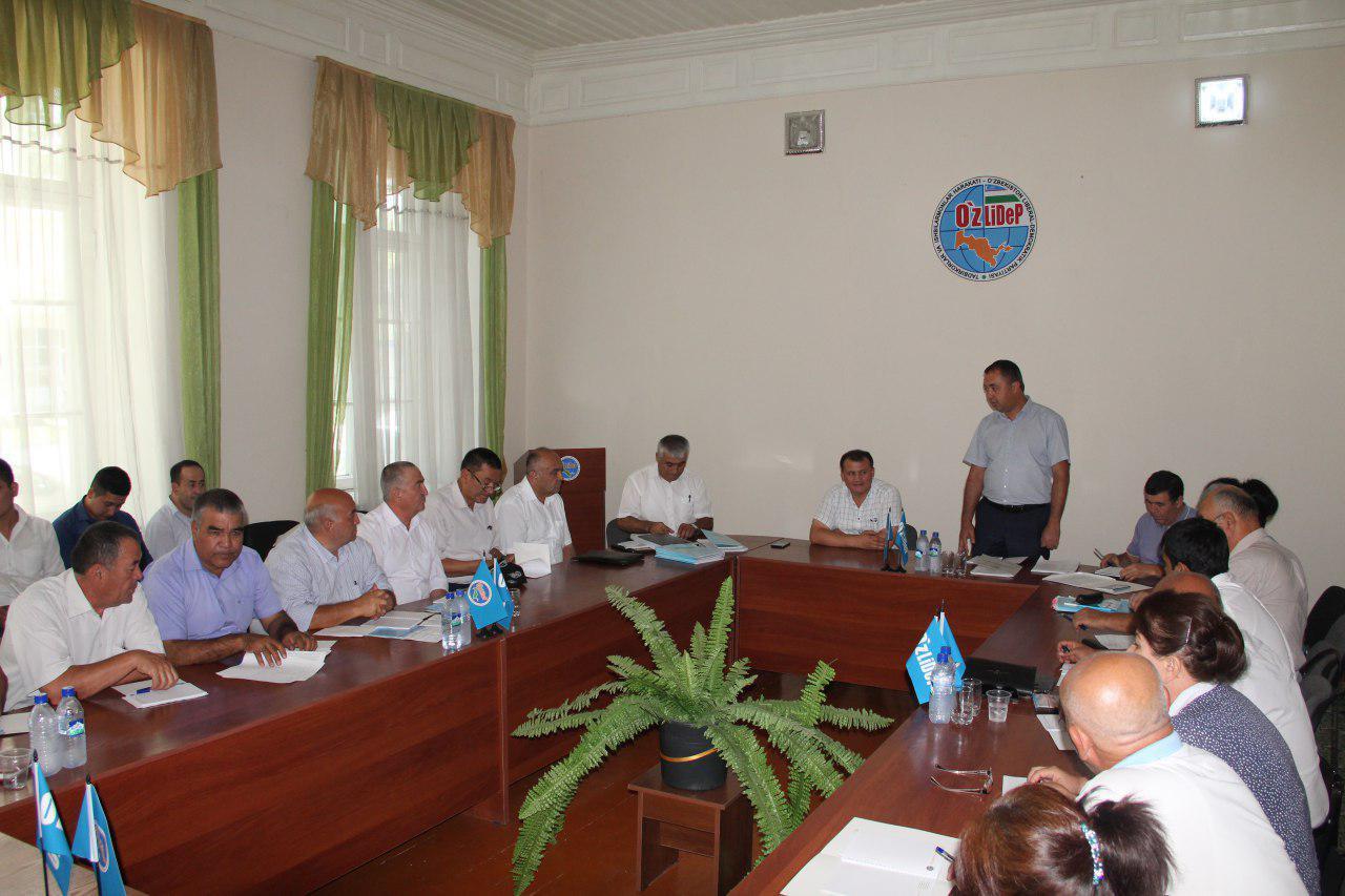 Руководитель УзЛиДеП Актам Хаитов встретился с активистами Самаркандского областного Кенгаша партии