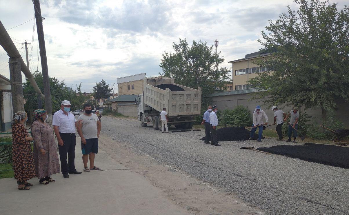 The street was paved with the assistance of UzLiDeP deputy
