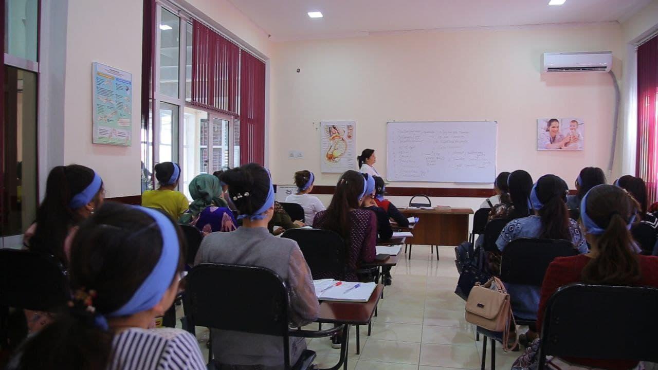 UzLiDeP deputy accepted 35 women included in “Ayollar Daftari” for free vocational training courses