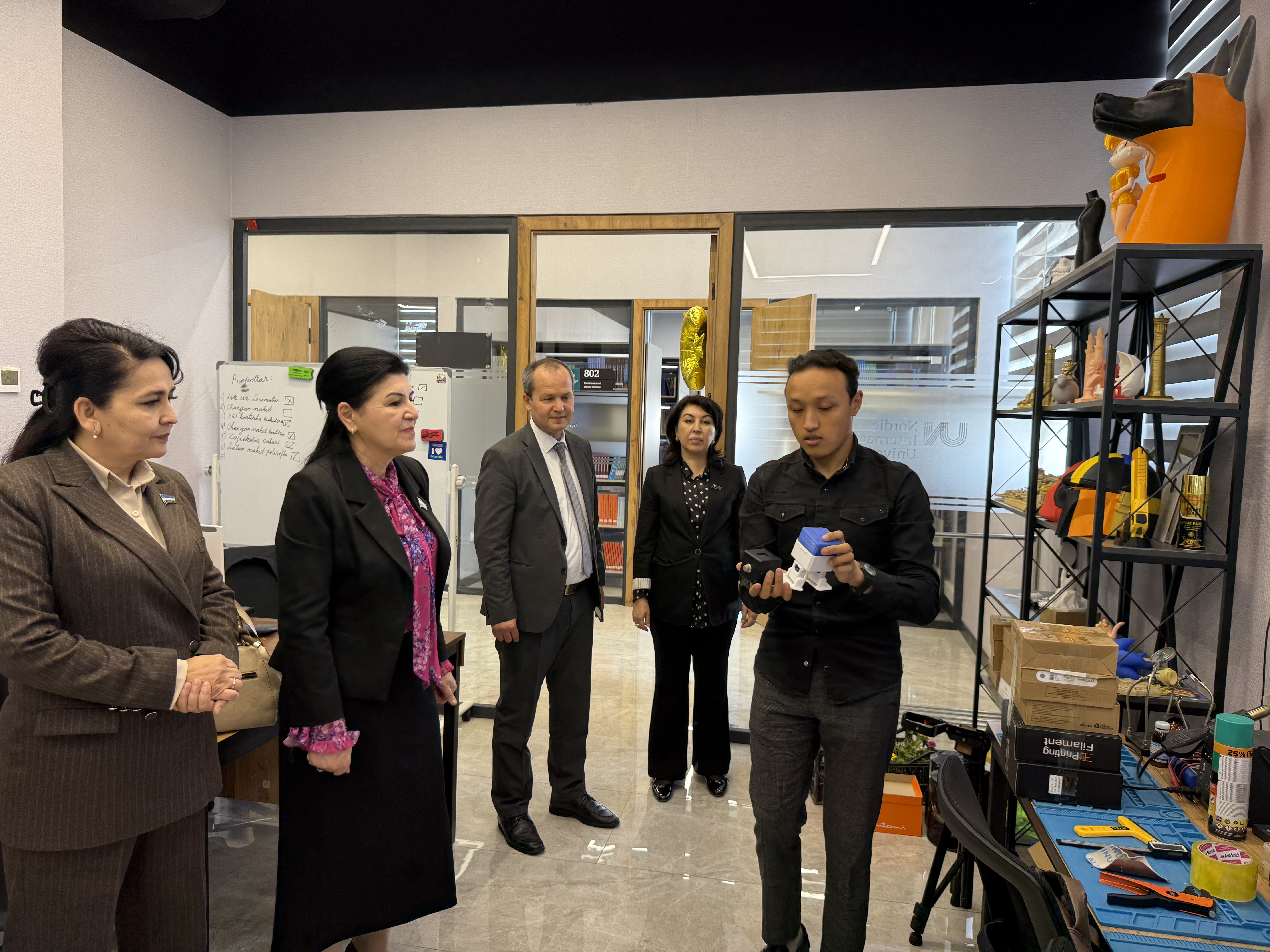 “Kreativ tadbirkor yoshlar” loyihasi doirasida yoshlarning innovasion qurilmalari namoyish qilindi