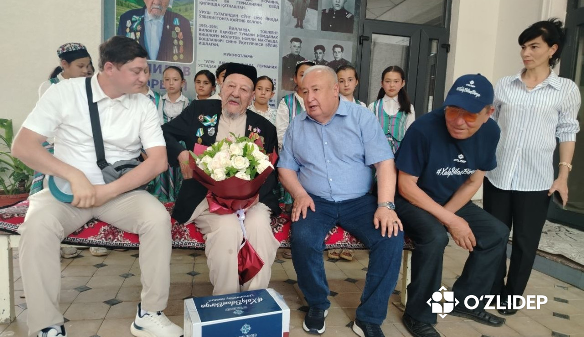 O‘zLiDeP vakillari parkentlik urush qatnashchisi holidan xabar oldi
