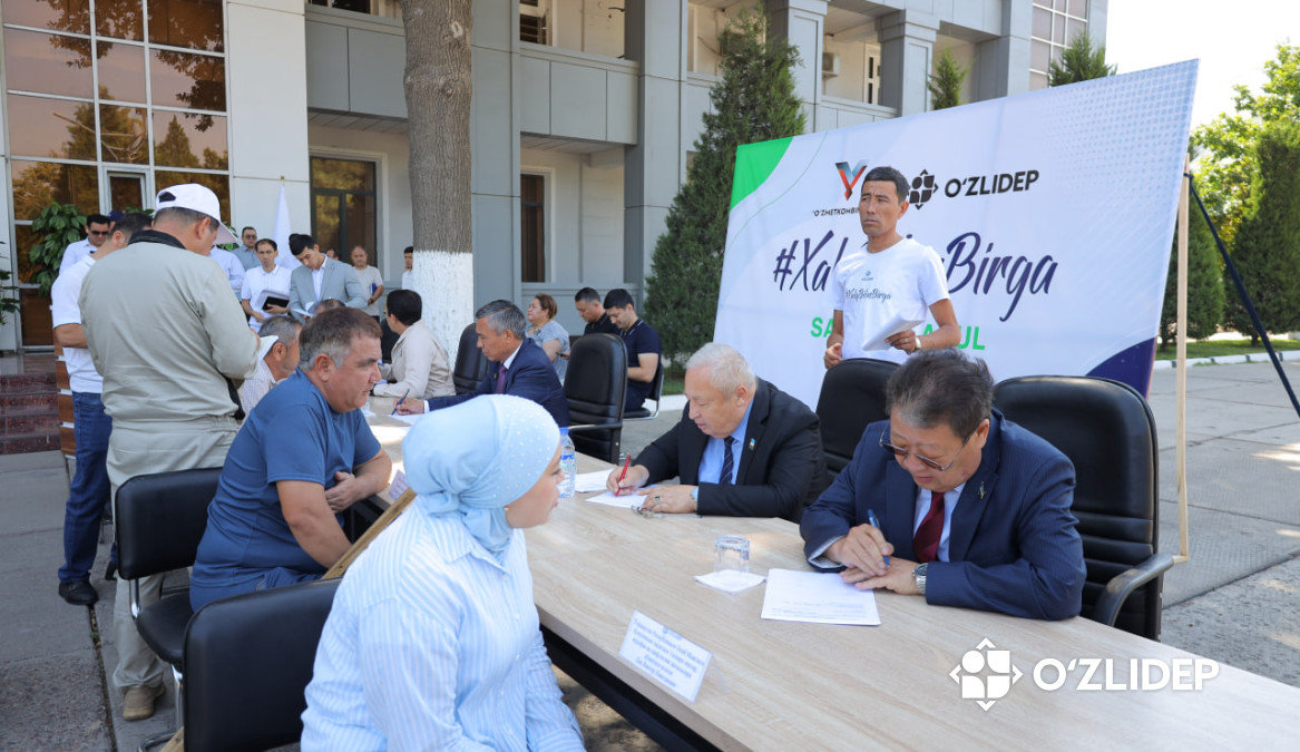 O‘zLiDePning sayyor qabulida 40 nafar murojaatchi “O‘zmetkombinat”ga ishga joylashdi