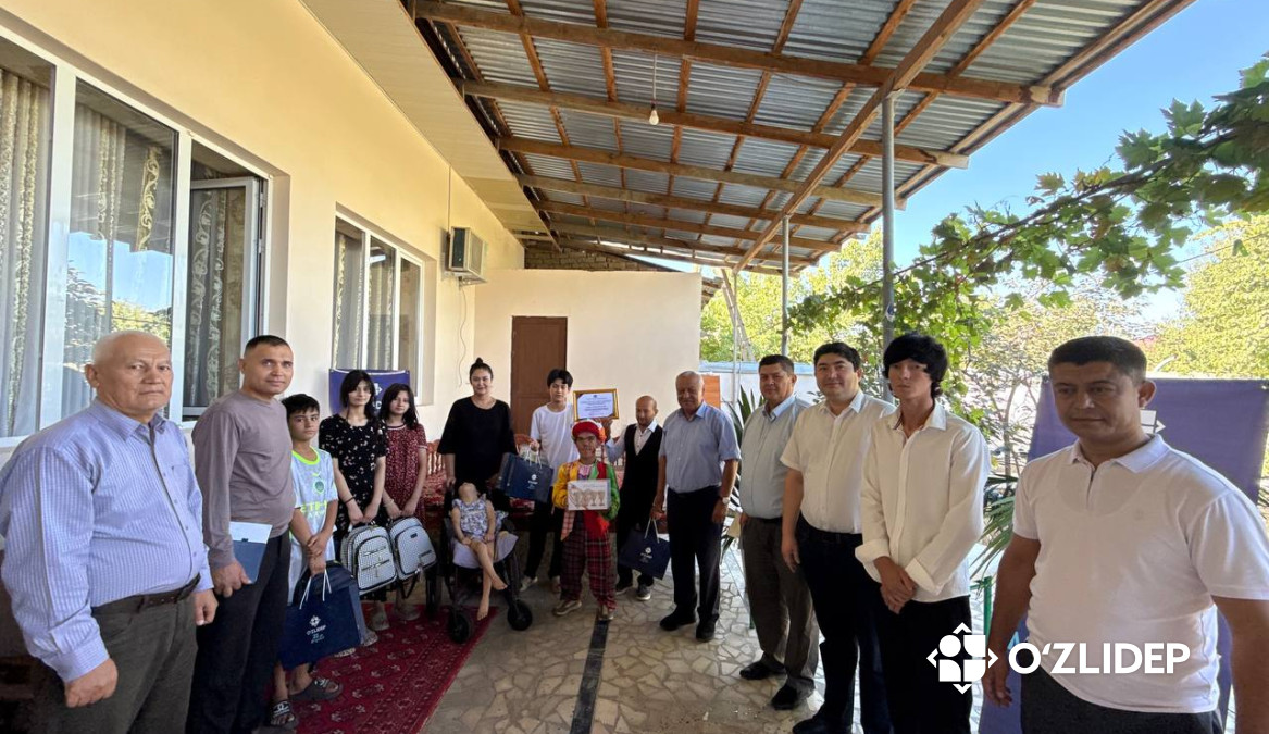 Tadbirkorlardan bolajonlarga — maktab o‘quv qurollari va sovg‘alar taqdim etildi