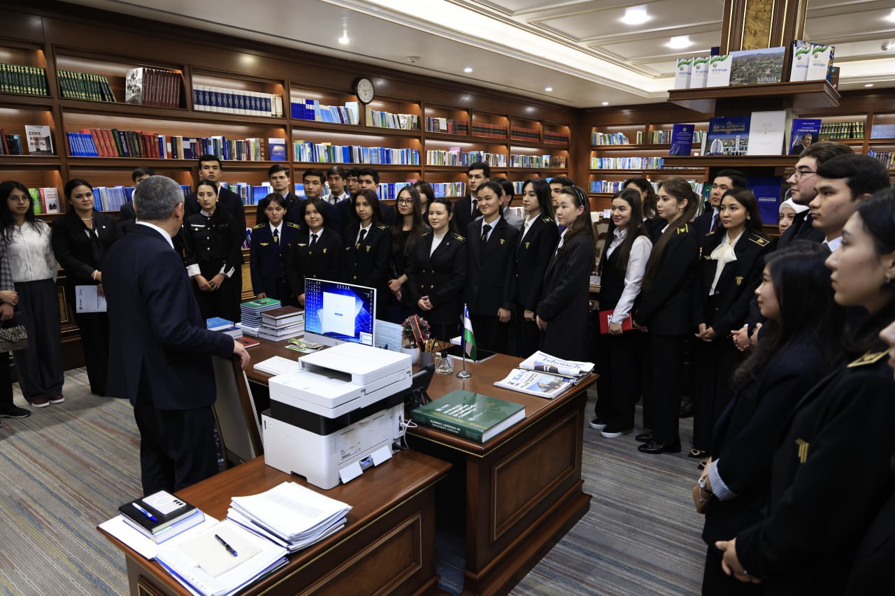 O'zLiDeP yoshlar qanoti a’zolari Senat faoliyati bilan yaqindan tanishdi