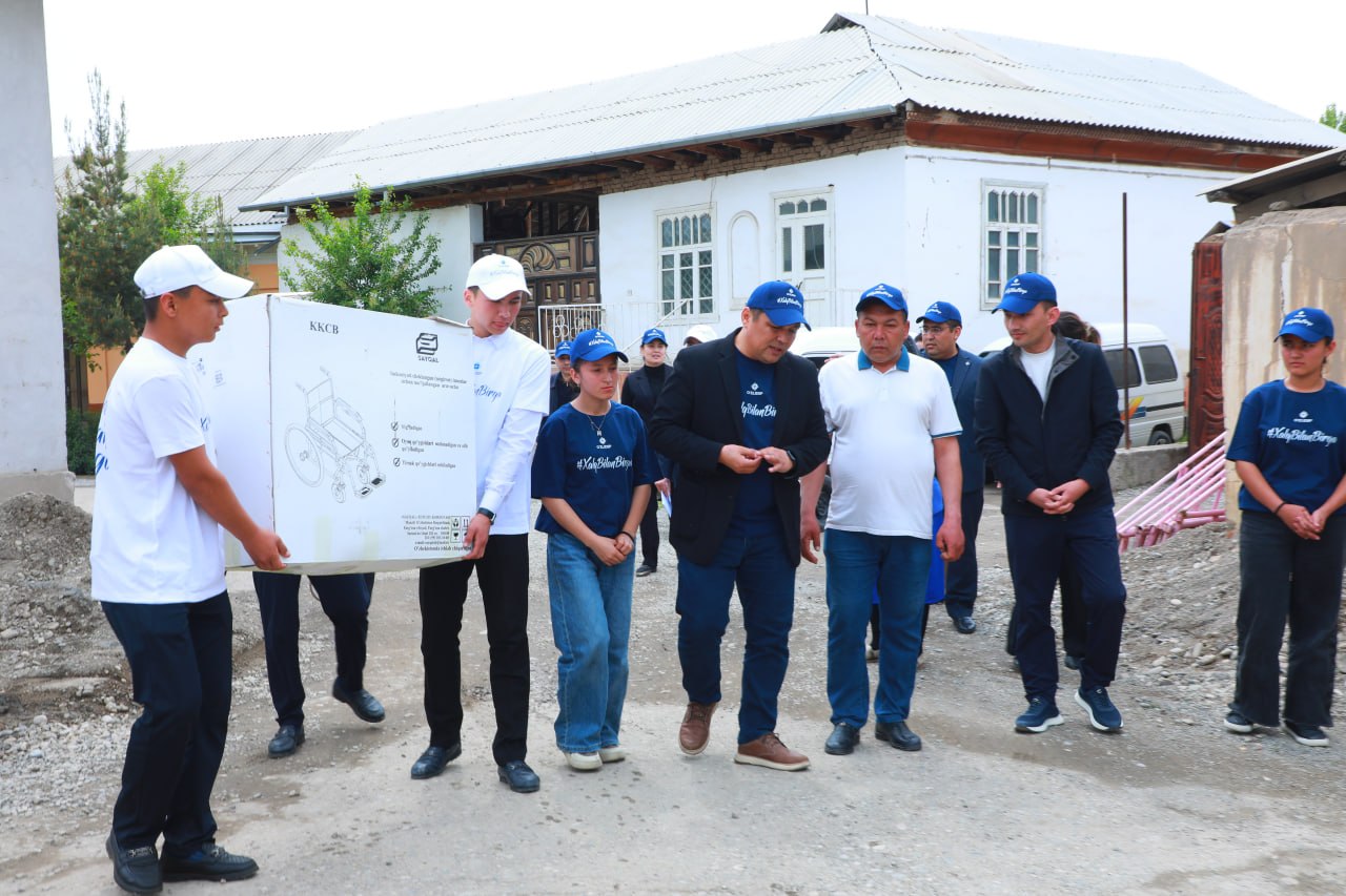 “Yurakka yo‘l” aksiyasi doirasida 4 nafar fuqaroga nogironlik aravachalari topshirildi