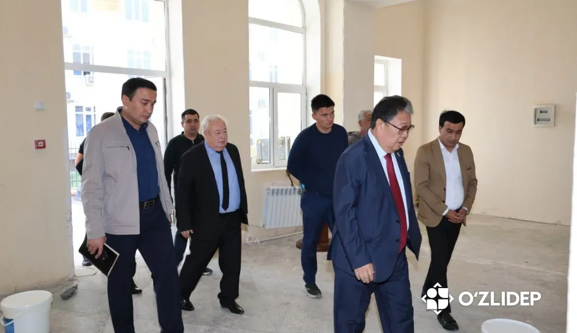 Нурафшондаги “Тонг” маданият саройини таъмирлаш ишлари назоратдан ўтказилди